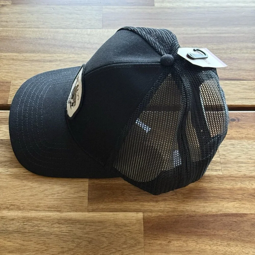 LEVI’S Trucker Hat Black Mesh Mens ONE SIZE adjustable Desert Buffalo casual NWT